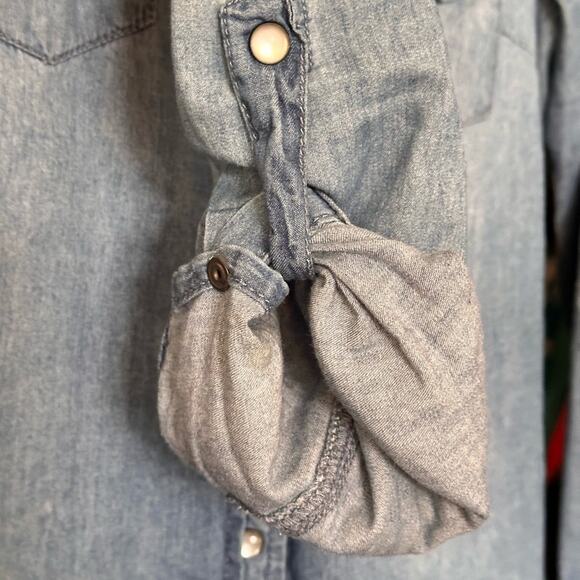 Miley Cyrus & Max Azria Pearl Snap Denim Shirt - Picture 7 of 7